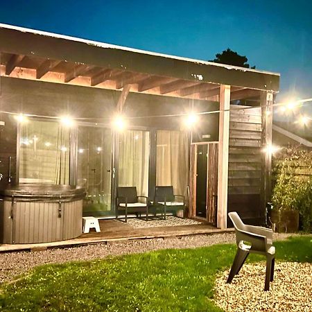 Family House With Garden & Jacuzzi & Sauna Near Amsterdam Vijfhuizen エクステリア 写真