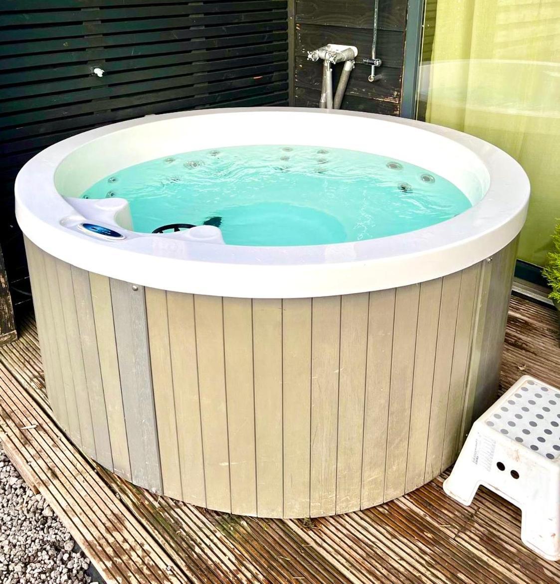 Family House With Garden & Jacuzzi & Sauna Near Amsterdam Vijfhuizen エクステリア 写真