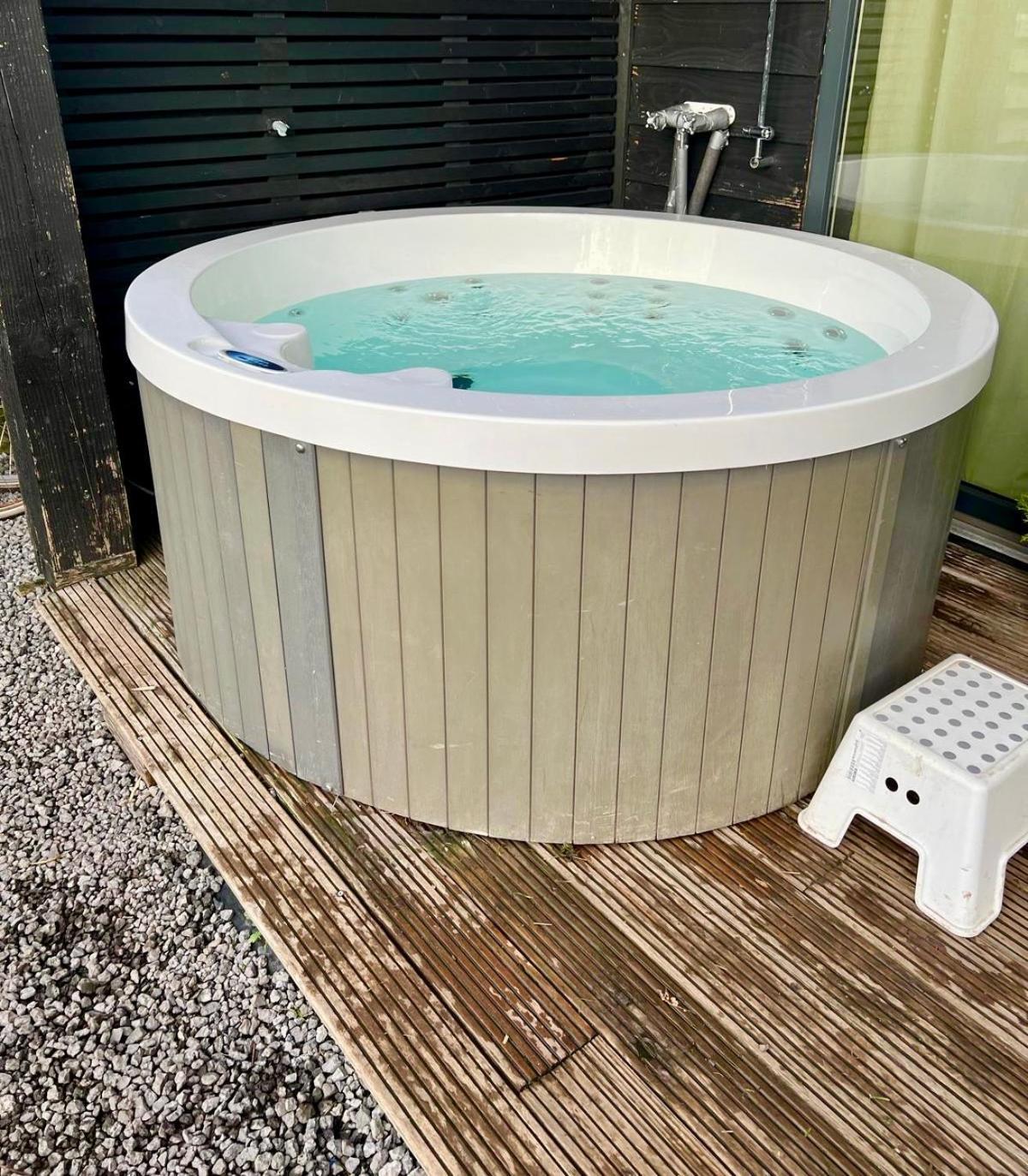 Family House With Garden & Jacuzzi & Sauna Near Amsterdam Vijfhuizen エクステリア 写真